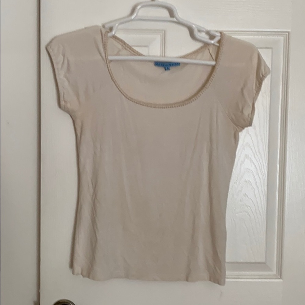 Short sleeve top